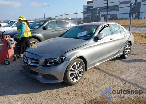 2016 Mercedes-Benz C 300 из США, поврежденный, VIN 55SWF4JB3GU132566